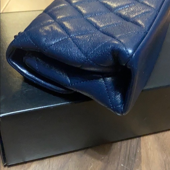 Chanel flap bag - Picture 5 of 11